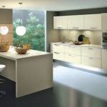 Krem renkleri ile modern italyan tasarım mutfak dekorasyonu